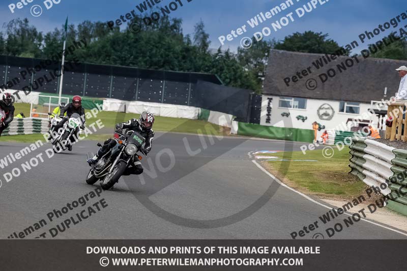 Vintage motorcycle club;eventdigitalimages;mallory park;mallory park trackday photographs;no limits trackdays;peter wileman photography;trackday digital images;trackday photos;vmcc festival 1000 bikes photographs